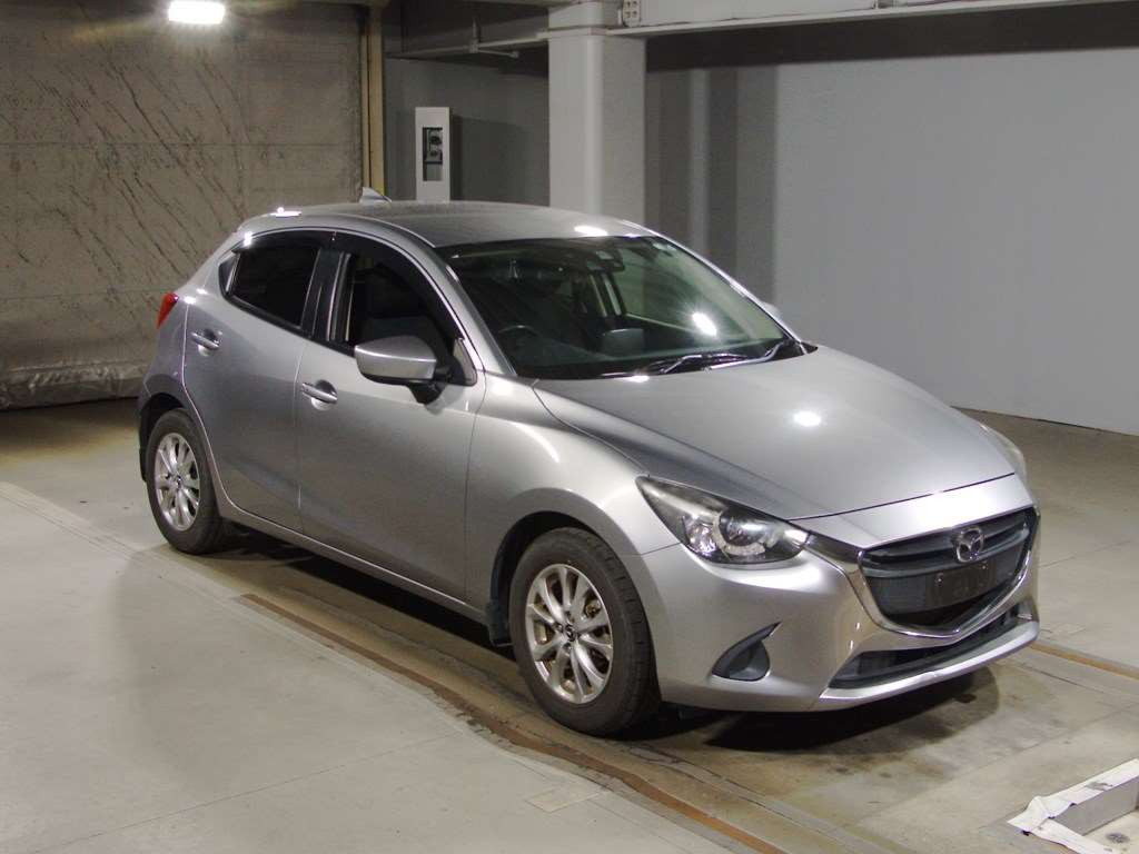 2016 Mazda Demio DJ3FS[2]