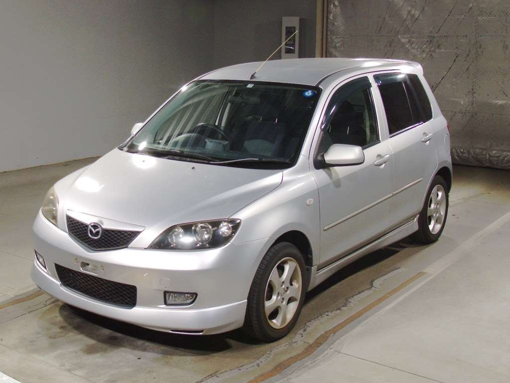 2003 Mazda Demio DY5W[0]