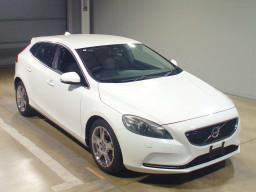 2014 Volvo V40