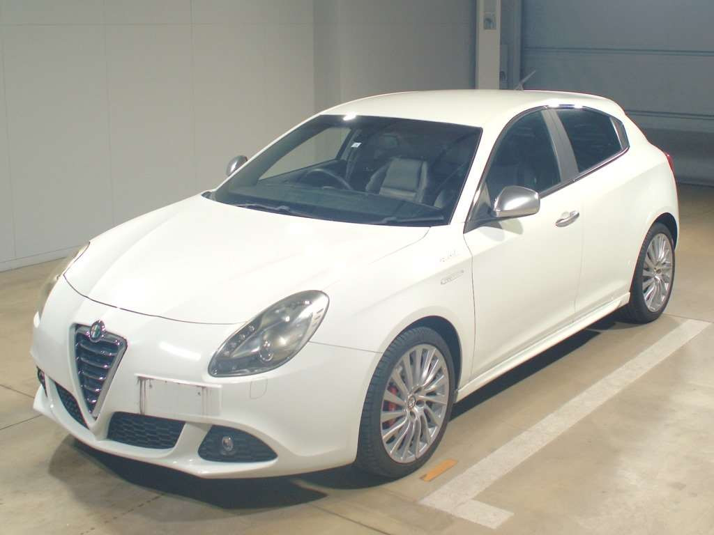 2014 Alfa Romeo Giulietta 940141[0]