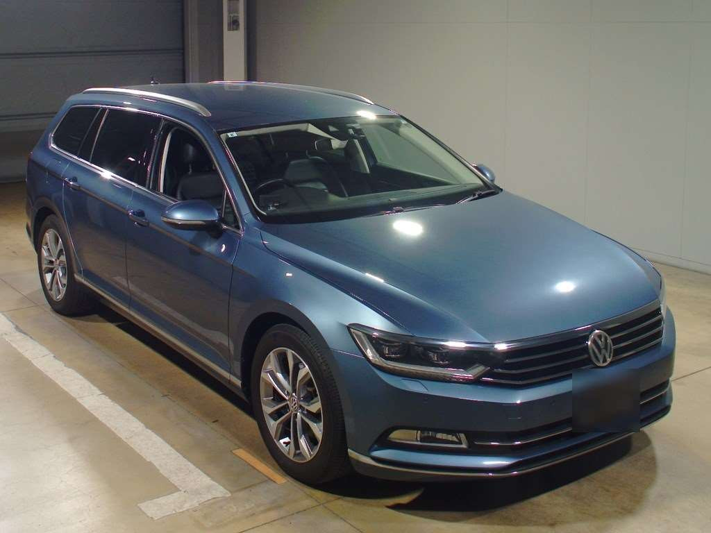 2015 Volkswagen Passat Variant 3CCZE[2]