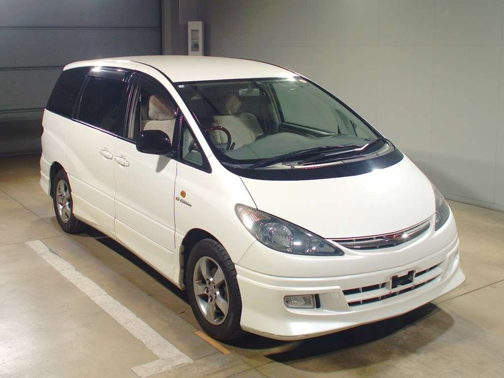 2002 Toyota Estima ACR30W[2]