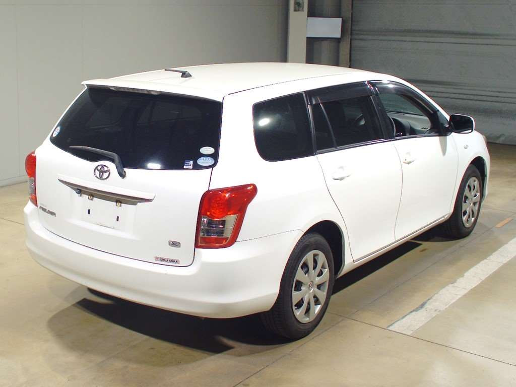 2011 Toyota Corolla Fielder NZE141G[1]