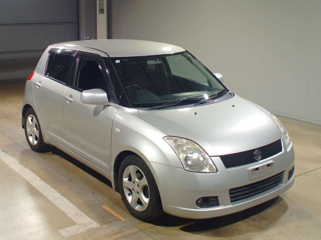 2005 Suzuki Swift ZC21S[2]