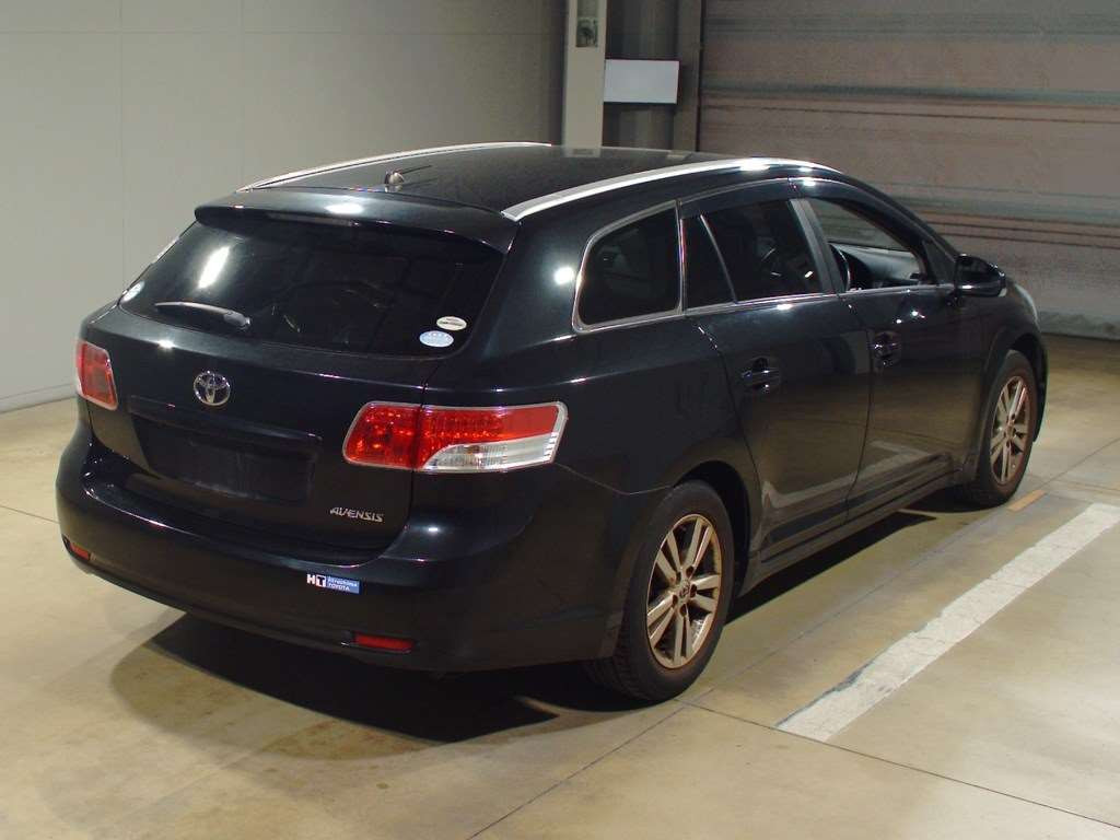 2012 Toyota Avensis Wagon ZRT272W[1]