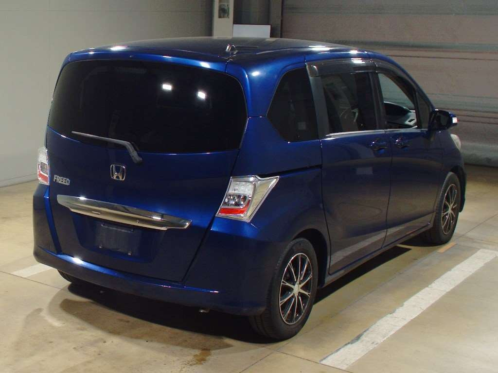 2012 Honda Freed GB3[1]