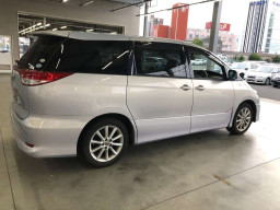 2011 Toyota Estima