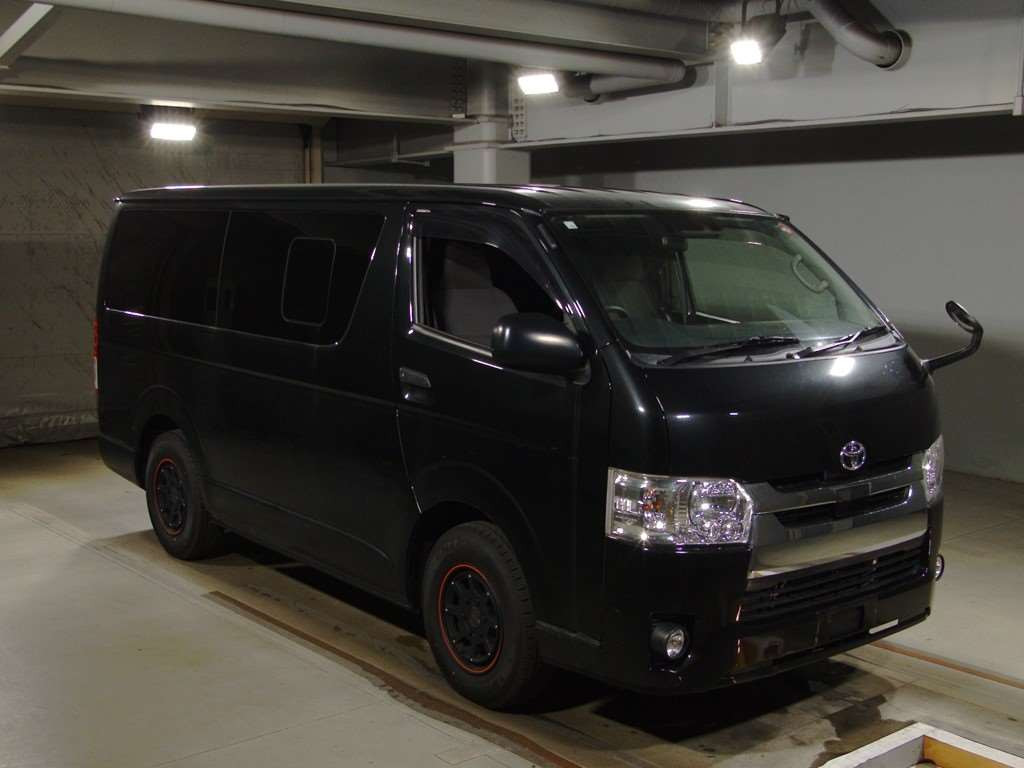 2019 Toyota Regiusace Van GDH201V[2]