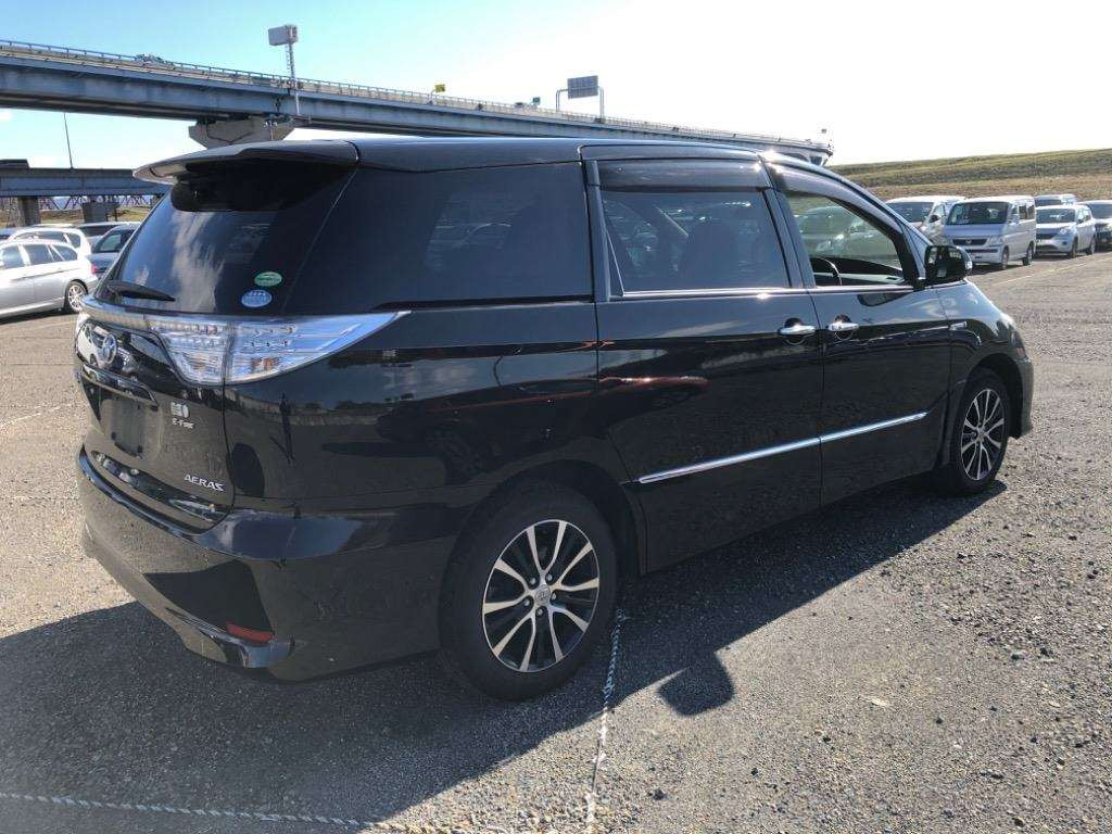 2013 Toyota Estima Hybrid AHR20W[1]