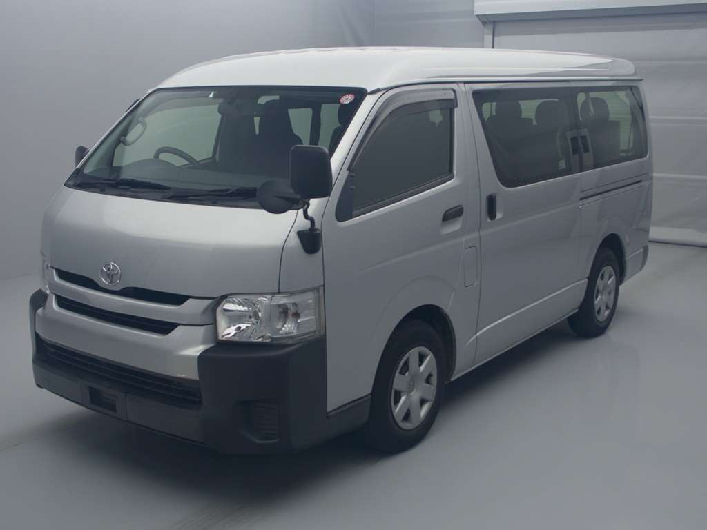 2017 Toyota Hiace Wagon TRH214W[0]