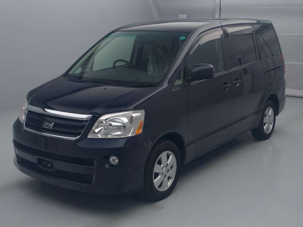 2005 Toyota Noah AZR60G[0]