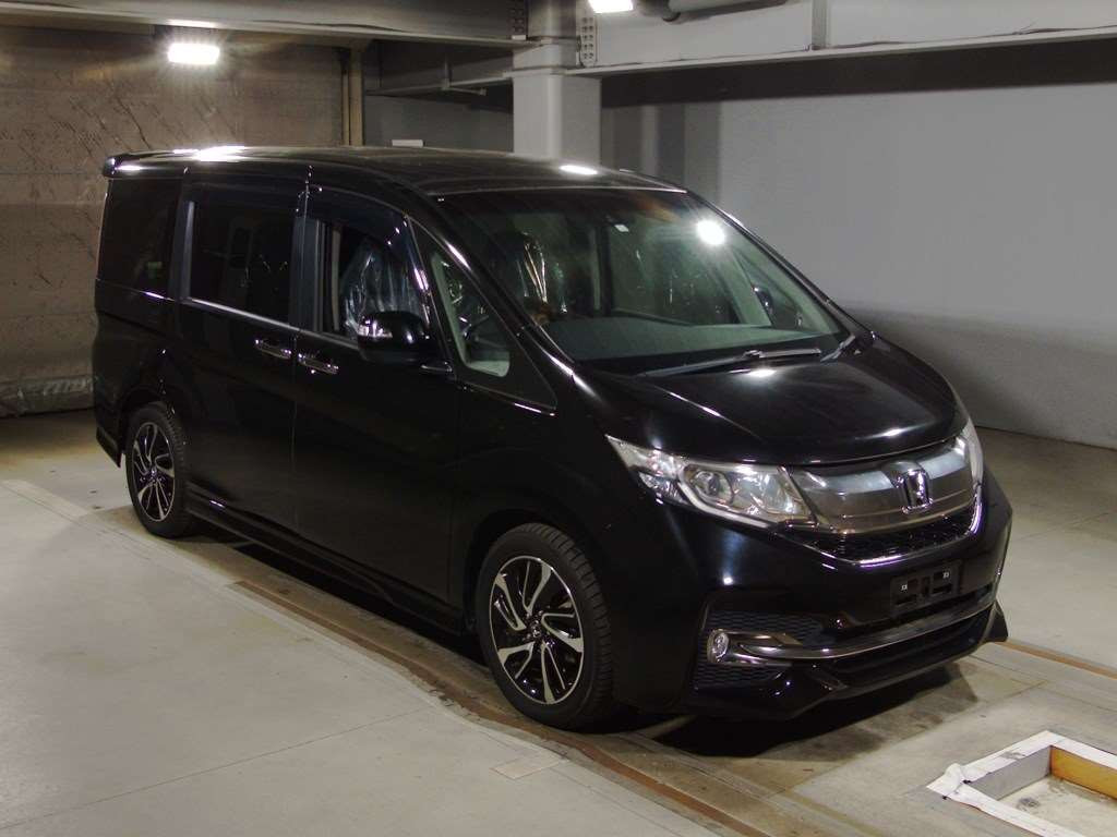 2016 Honda Step WGN Spada RP3[2]