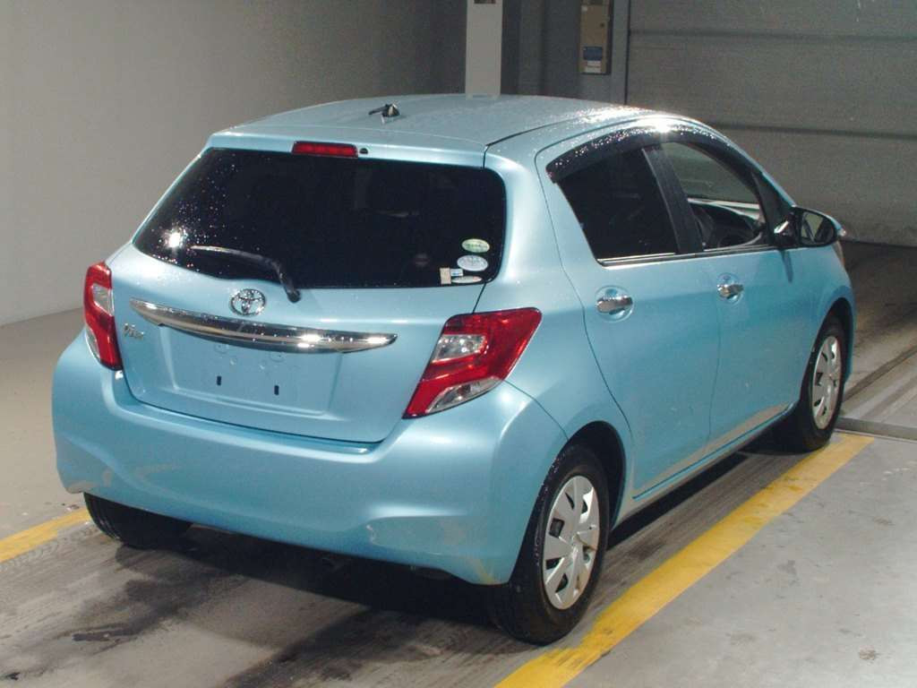 2016 Toyota Vitz NSP130[1]