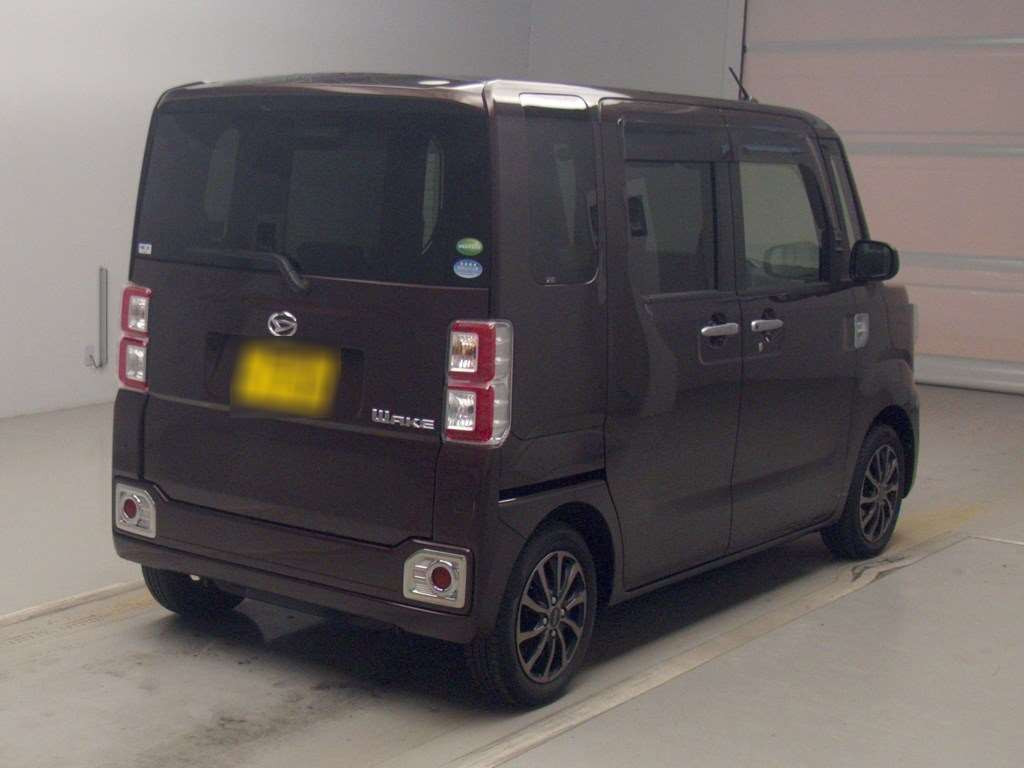 2018 Daihatsu Wake LA700S[1]