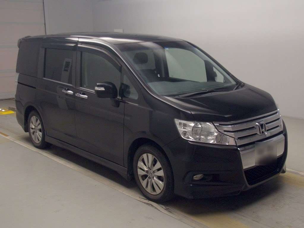 2011 Honda Step WGN Spada RK5[2]