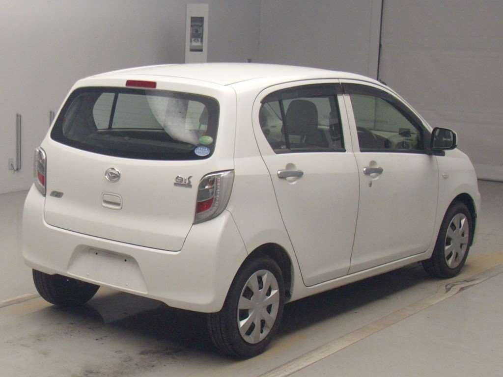 2013 Daihatsu Mira es LA300S[1]