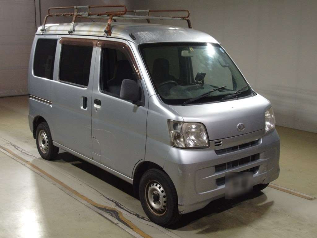 2010 Daihatsu Hijet Cargo S331V[2]