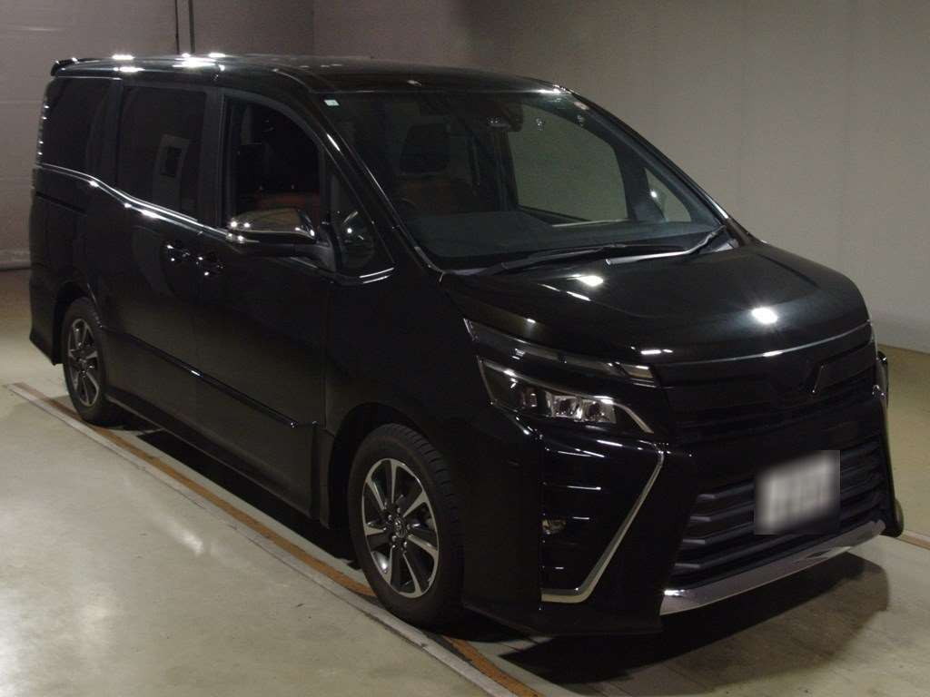 2018 Toyota Voxy ZRR80W[2]