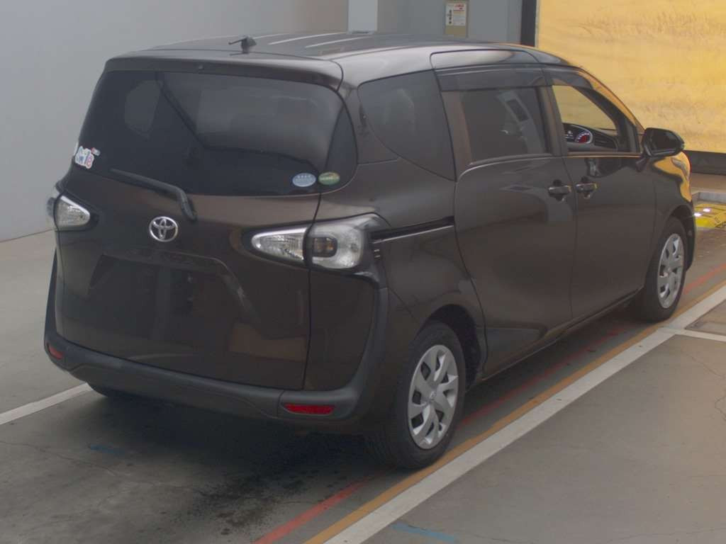 2016 Toyota Sienta NSP170G[1]