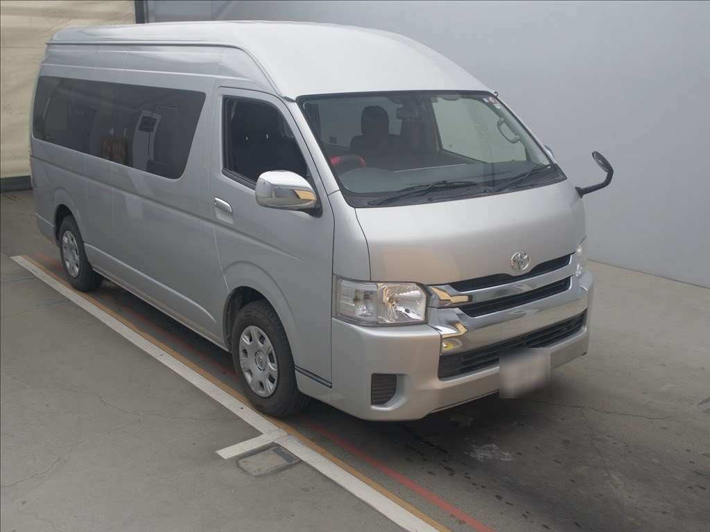 2018 Toyota Hiace Wagon TRH224W[2]