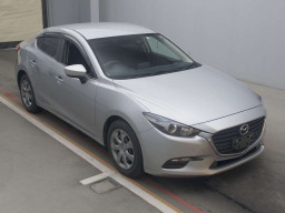 2017 Mazda Axela