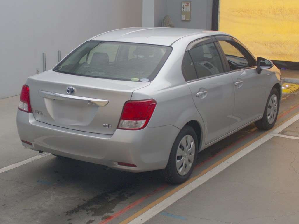 2013 Toyota Corolla Axio NKE165[1]