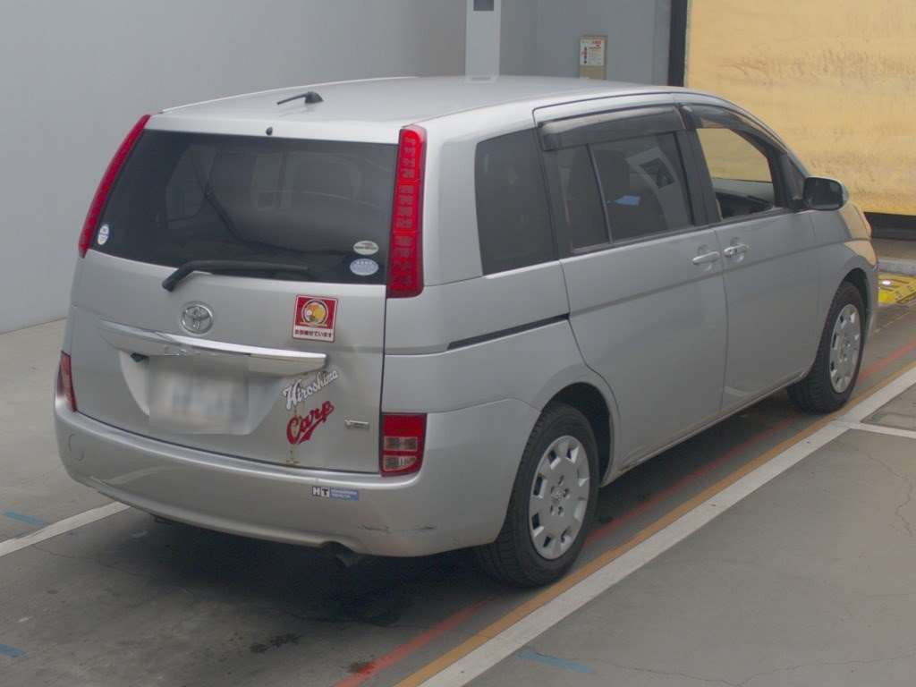 2011 Toyota Isis ZGM10G[1]