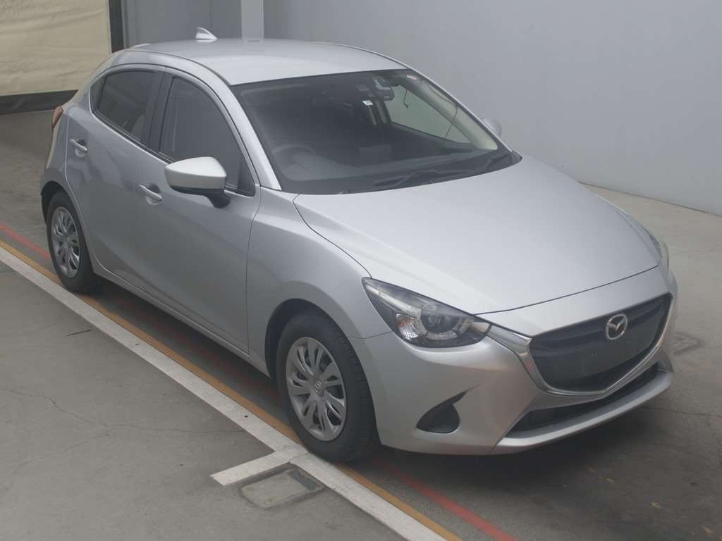 2017 Mazda Demio DJ3FS[2]