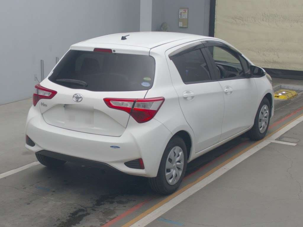 2017 Toyota Vitz NSP130[1]