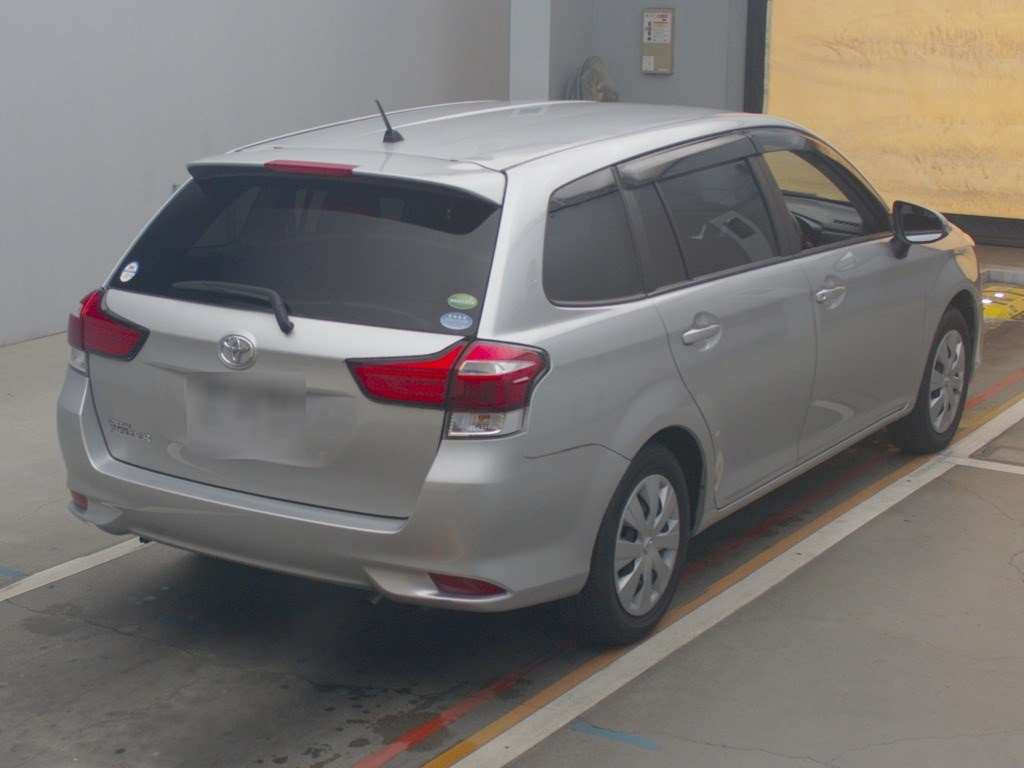 2017 Toyota Corolla Fielder NRE161G[1]