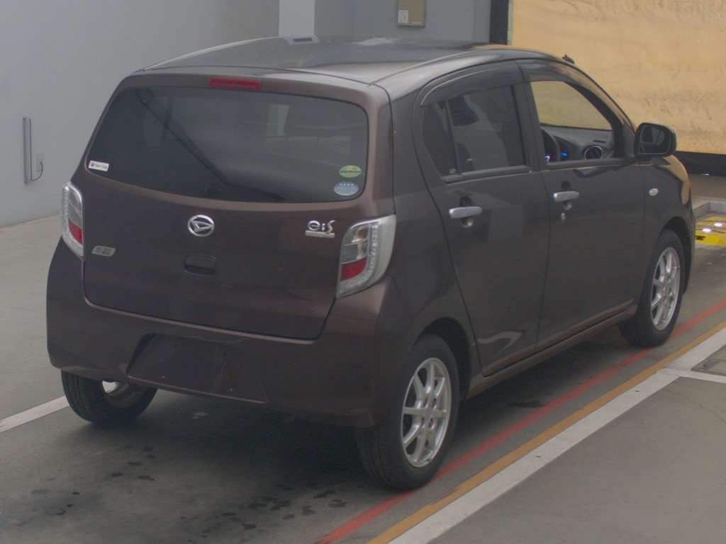 2014 Daihatsu Mira es LA300S[1]