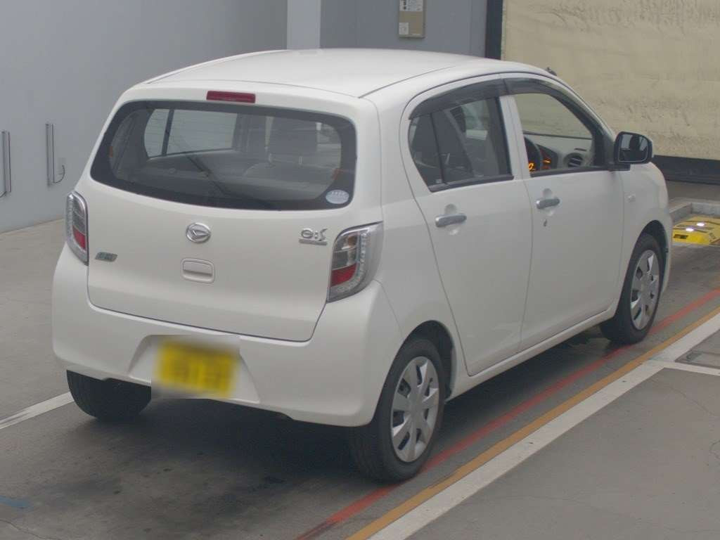 2014 Daihatsu Mira es LA300S[1]