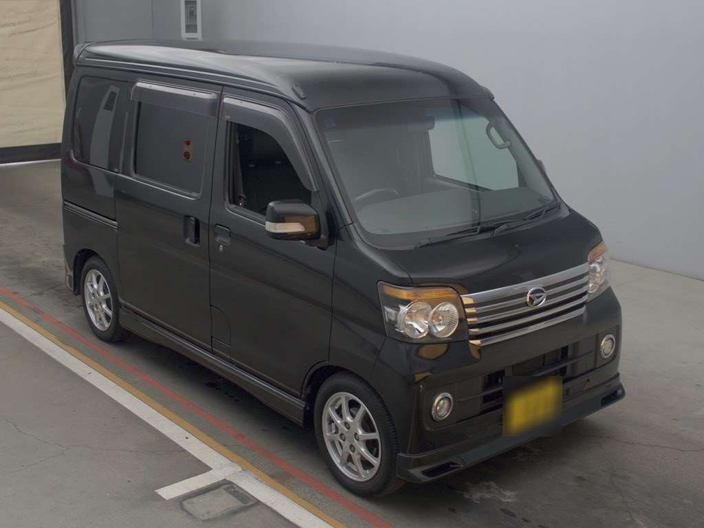 2015 Daihatsu Atrai Wagon S331G[2]