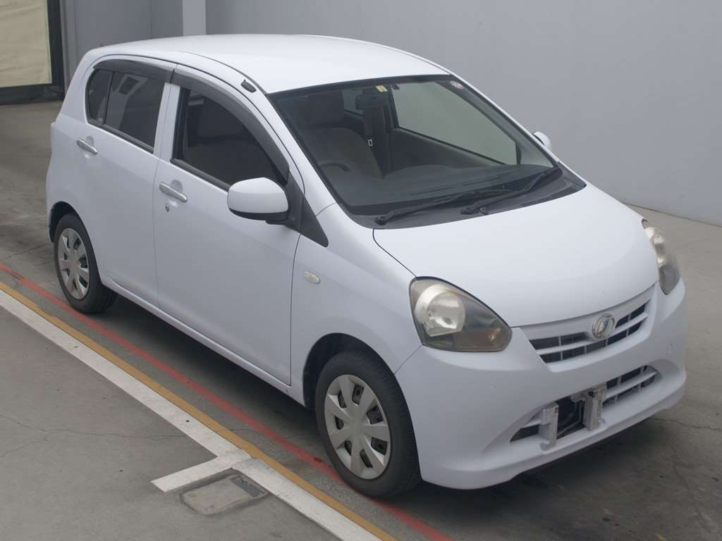 2012 Daihatsu Mira es LA300S[2]