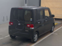 2010 Daihatsu Tanto