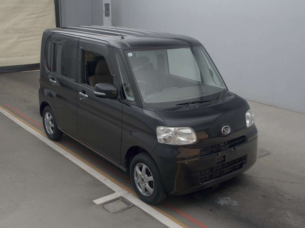 2010 Daihatsu Tanto L375S[2]