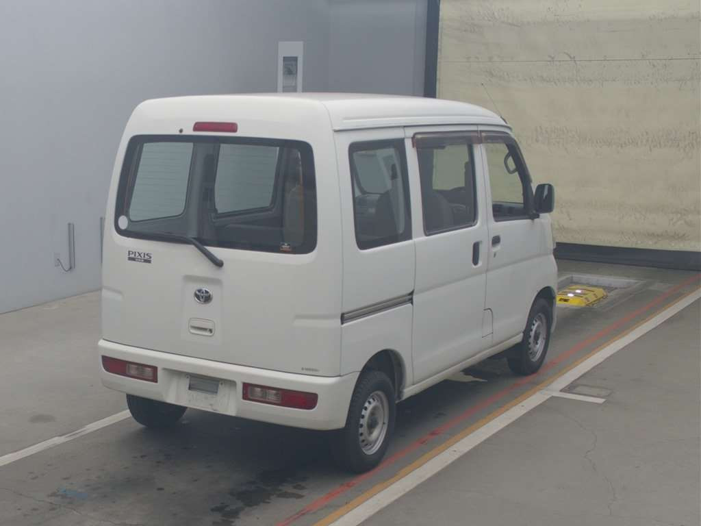 2014 Toyota Pixis Van S321M[1]