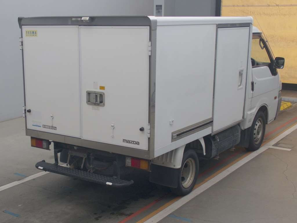 2011 Mazda Bongo Truck SKP2T[1]