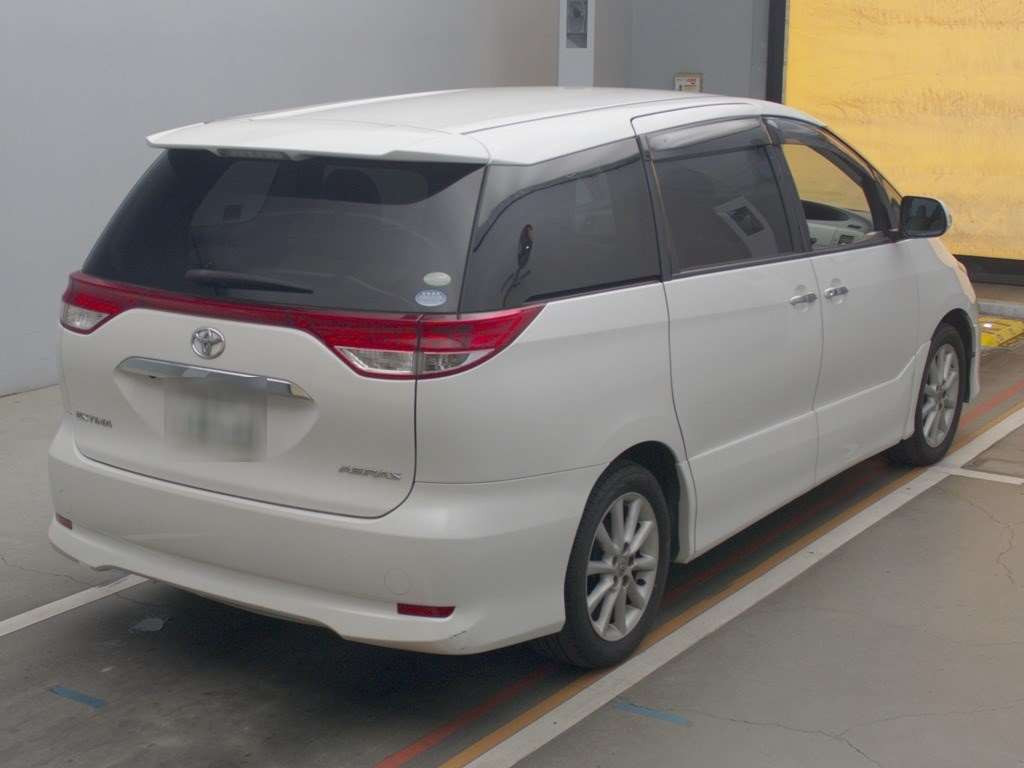 2011 Toyota Estima ACR50W[1]