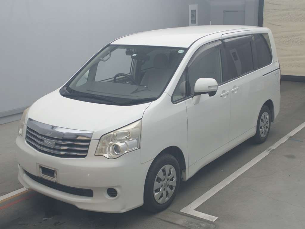 2010 Toyota Noah ZRR70G[0]