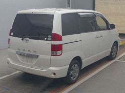 2006 Toyota Noah