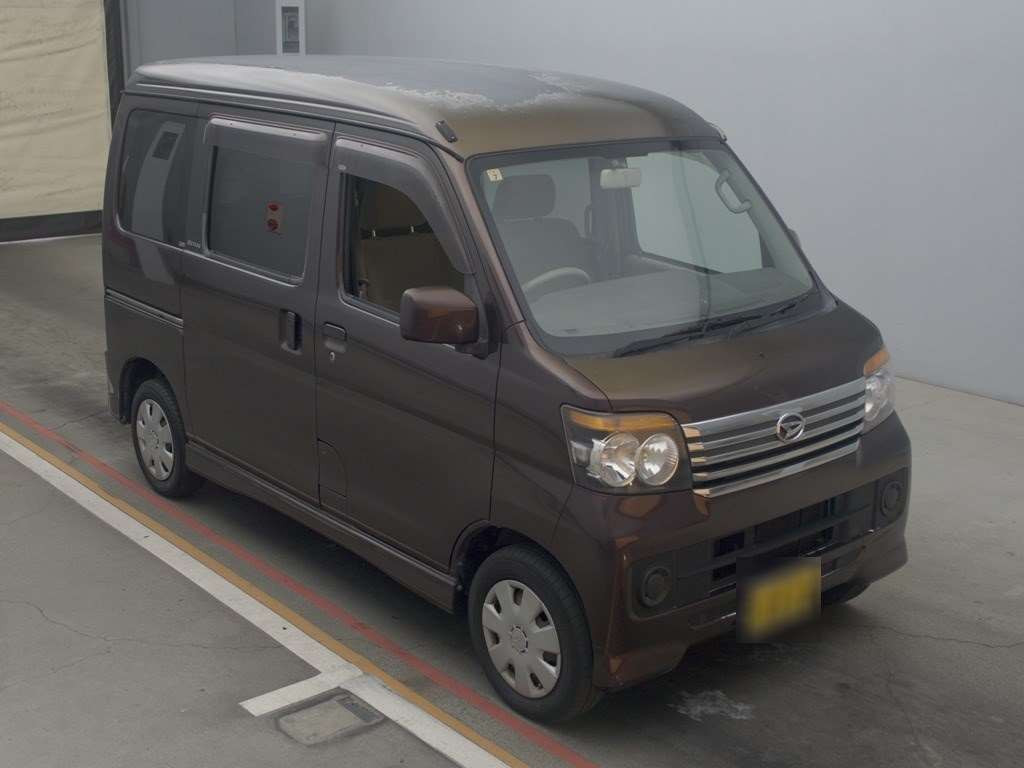 2010 Daihatsu Atrai Wagon S321G[2]