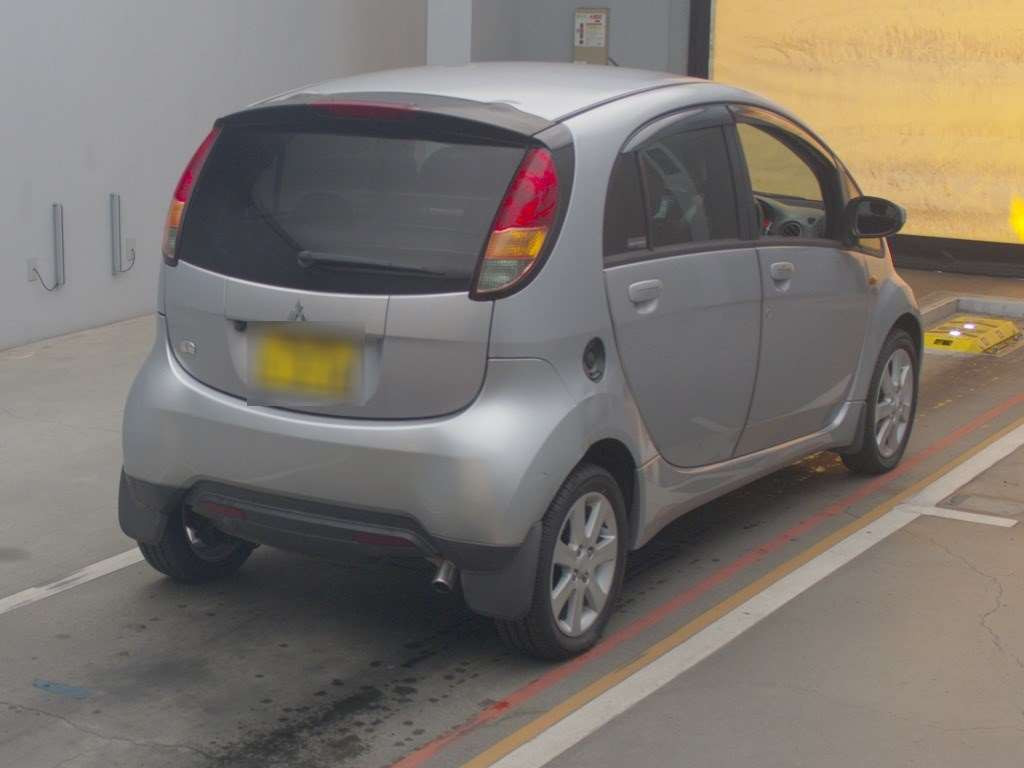 2006 Mitsubishi i HA1W[1]