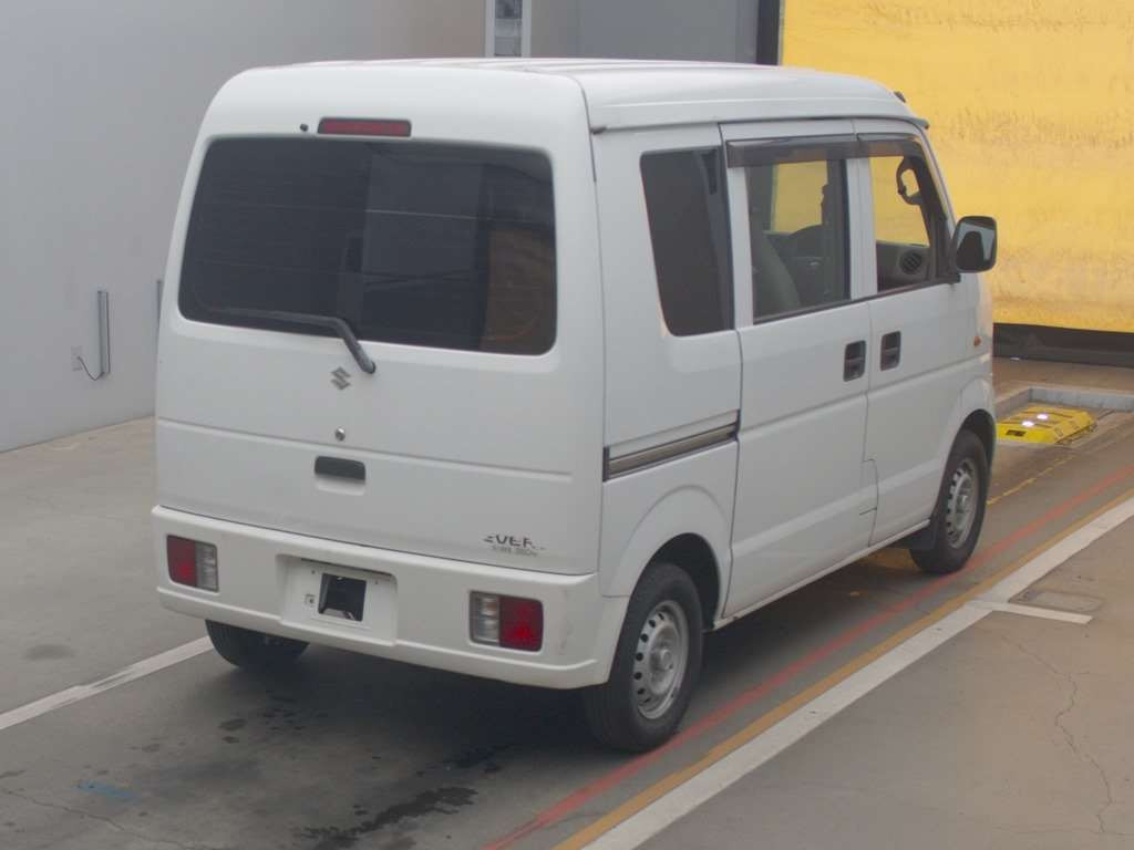 2011 Suzuki Every DA64V[1]