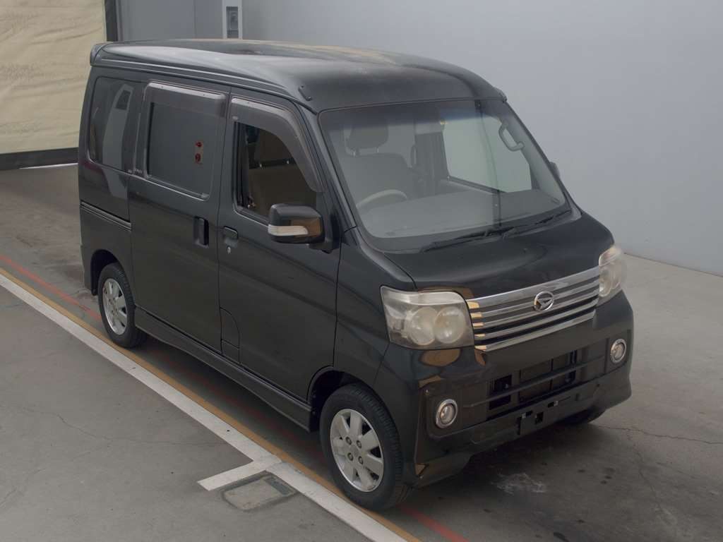 2015 Daihatsu Atrai Wagon S321G[2]