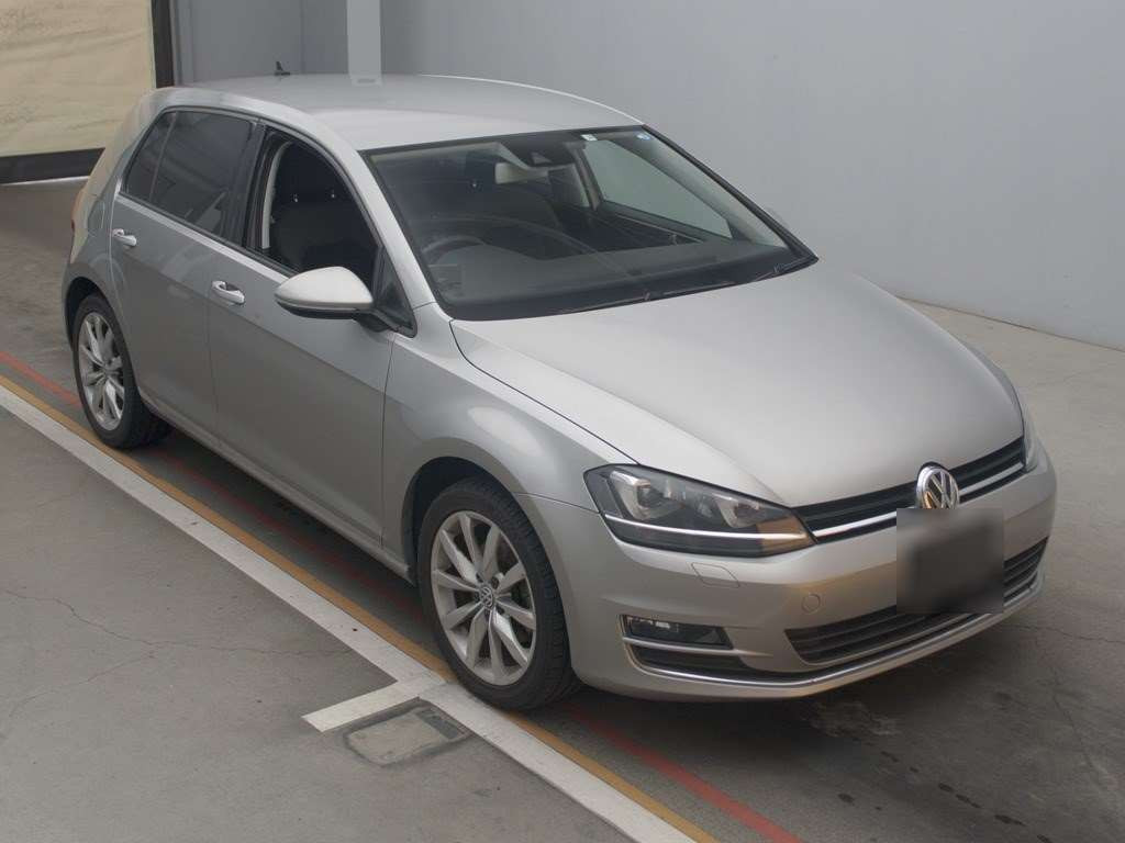 2015 Volkswagen Golf AUCPT[2]