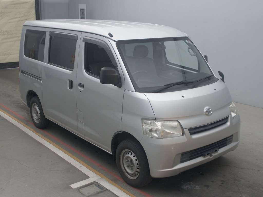 2017 Toyota Townace Van S402M[2]