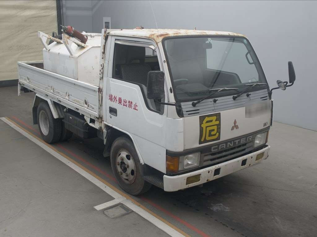 1990 Mitsubishi Fuso Canter FE317B[2]