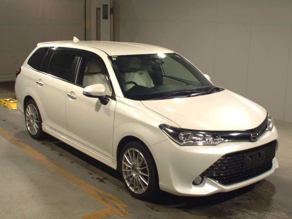 2015 Toyota Corolla Fielder NRE161G[2]