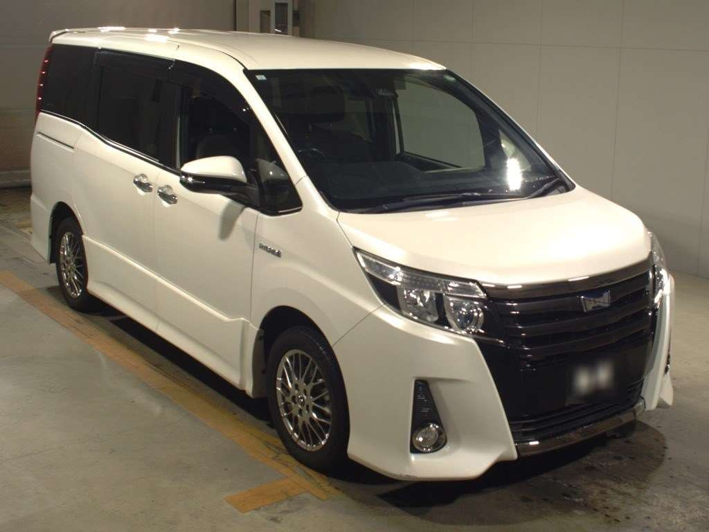 2017 Toyota Noah ZWR80W[2]